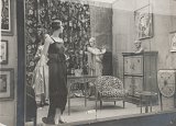 Salle de l'exposition « Décor de la vie en 1900-1925 » au musée des Arts décoratifs, 1937