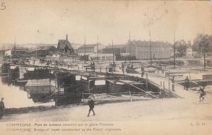 Pont de bateaux construit à Compiègne par le Génie français, 1914