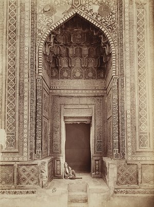 Paul Nadar, Entrée du mausolée de Shadi Mulk-Aka dans la nécropole Chakhi Zinda Samarkand}, 1890