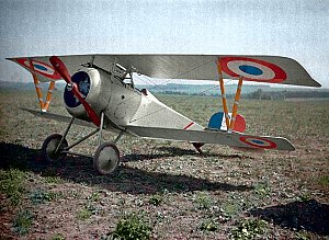 Paul Castelnau, Autochrome d'un Nieuport 17 dans l'Aisne en 1917