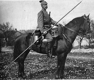 Uhlan (cavalier allemand armé d'une lance) de la Première Guerre mondiale