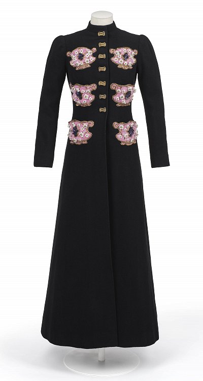 Elsa Schiaparelli, Manteau du soir, Hiver 1938-1939